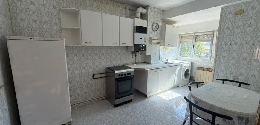 Piso en Palencia para reformar de 3 habitaciones con terraza