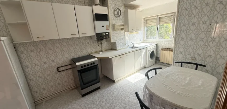 Piso en Palencia para reformar de 3 habitaciones con terraza