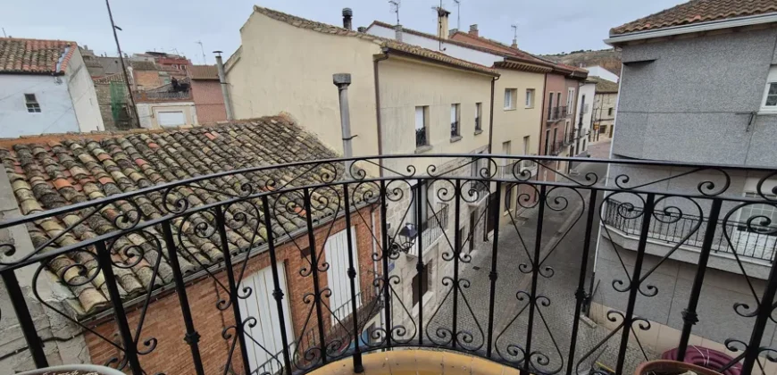 Chalet adosado de dos plantas