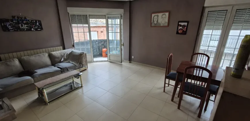 Chalet adosado de dos plantas