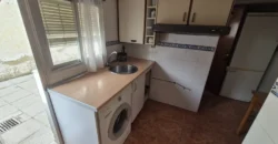 Chalet pareado de dos plantas con patio