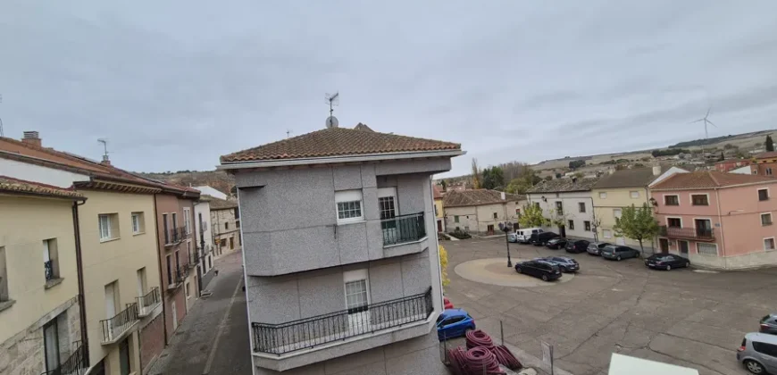 Chalet adosado de dos plantas