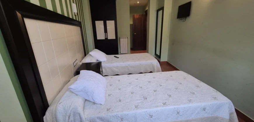 Hotel y restaurante en funcionamiento adaptable a casa particular.