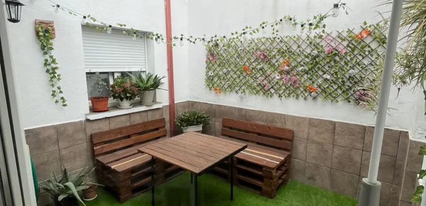 Chalet pareado en plena ciudad