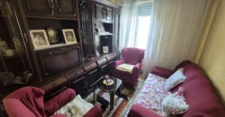 Chalet pareado de dos plantas con patio