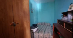 Chalet pareado de dos plantas con patio