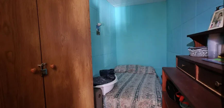 Chalet pareado de dos plantas con patio