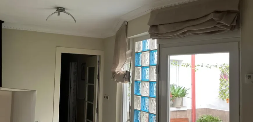 Chalet pareado en plena ciudad