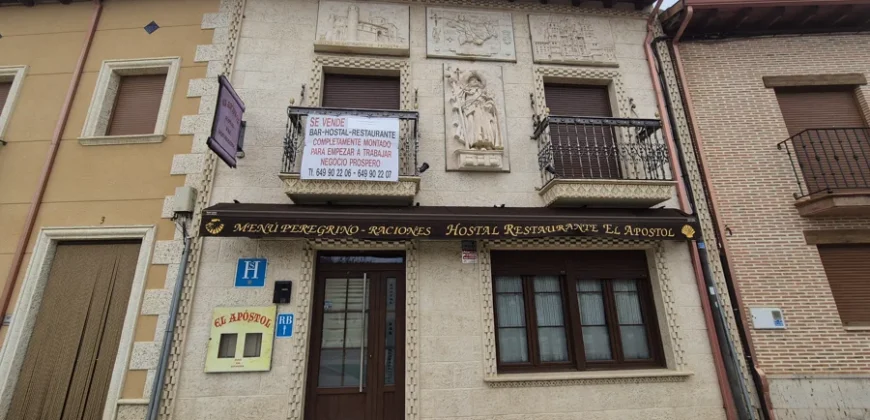 Hotel y restaurante en funcionamiento adaptable a casa particular.