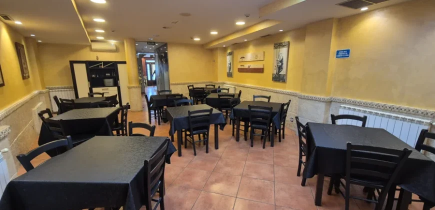 Hotel y restaurante en funcionamiento adaptable a casa particular.