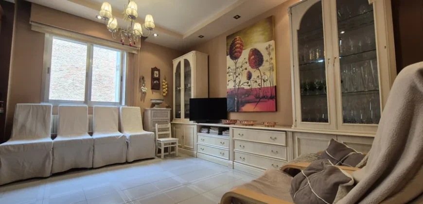 Piso céntrico de dos habitaciones con garaje