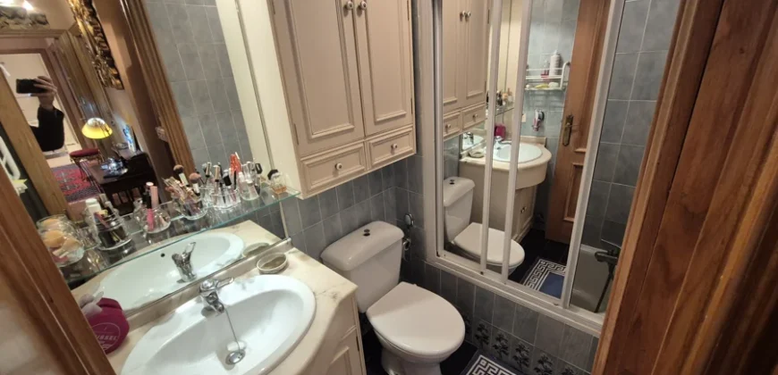 Piso céntrico de dos habitaciones con garaje