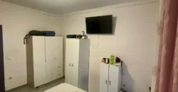 Piso céntrico de tres habitaciones y dos baños
