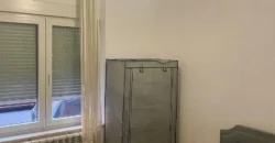 Piso céntrico de tres habitaciones y dos baños