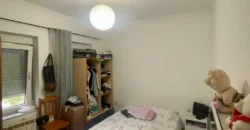 Piso céntrico de tres habitaciones y dos baños