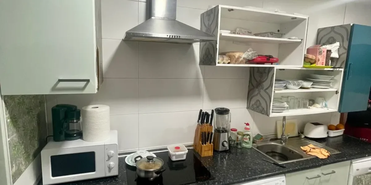 Piso céntrico de tres habitaciones y dos baños