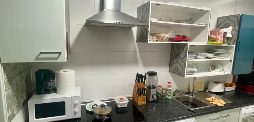 Piso céntrico de tres habitaciones y dos baños