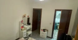 Piso céntrico de tres habitaciones y dos baños