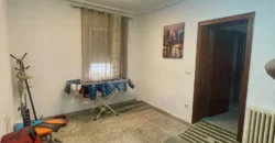 Piso céntrico de tres habitaciones y dos baños