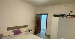 Piso céntrico de tres habitaciones y dos baños