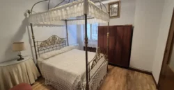 Piso de cinco habitaciones y dos baños para reformar