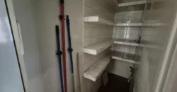 Piso de cinco habitaciones y dos baños para reformar