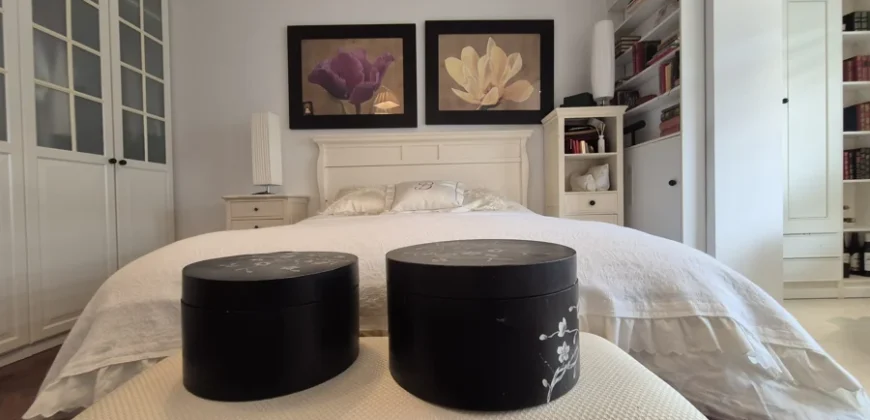 Piso céntrico de dos habitaciones con garaje