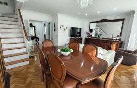 Dúplex de cuatro habitaciones con garaje y trastero Dúplex de cuatro habitaciones con garaje y trastero