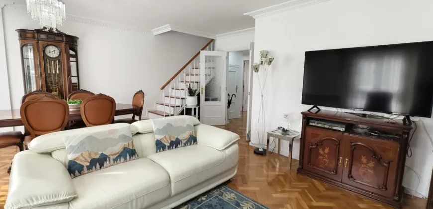 Dúplex de cuatro habitaciones con garaje y trastero