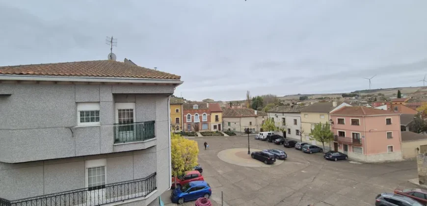 Chalet adosado de dos plantas