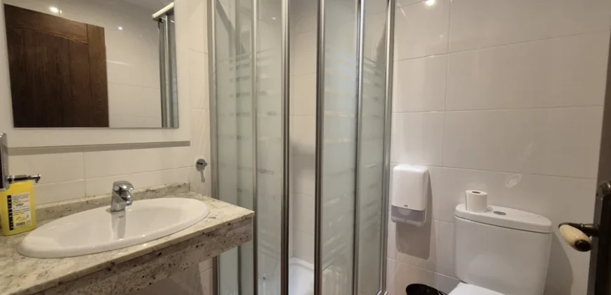 Hotel y restaurante en funcionamiento adaptable a casa particular.