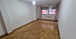 Piso céntrico de tres habitaciones y dos baños con garaje Piso céntrico de tres habitaciones y dos baños con garaje