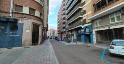 Piso céntrico de tres habitaciones y dos baños con garaje Piso céntrico de tres habitaciones y dos baños con garaje