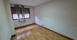 Piso céntrico de tres habitaciones y dos baños con garaje Piso céntrico de tres habitaciones y dos baños con garaje