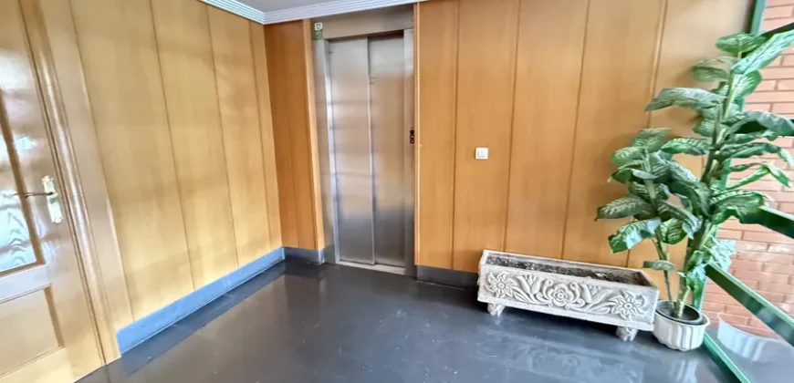 Piso de tres habitaciones con garaje