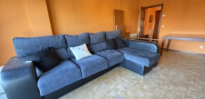 Piso de tres habitaciones con garaje