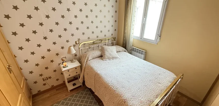 Ático de dos habitaciones con garaje