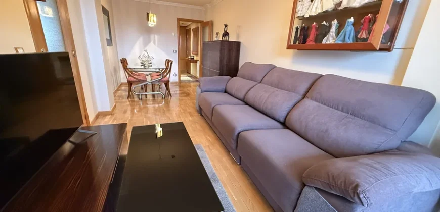 Ático de dos habitaciones con garaje