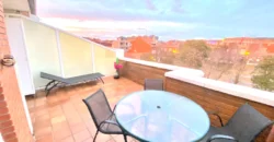 Ático de dos habitaciones con garaje Ático de dos habitaciones con garaje