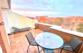 Ático de dos habitaciones con garaje