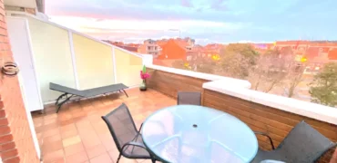 Ático de dos habitaciones con garaje