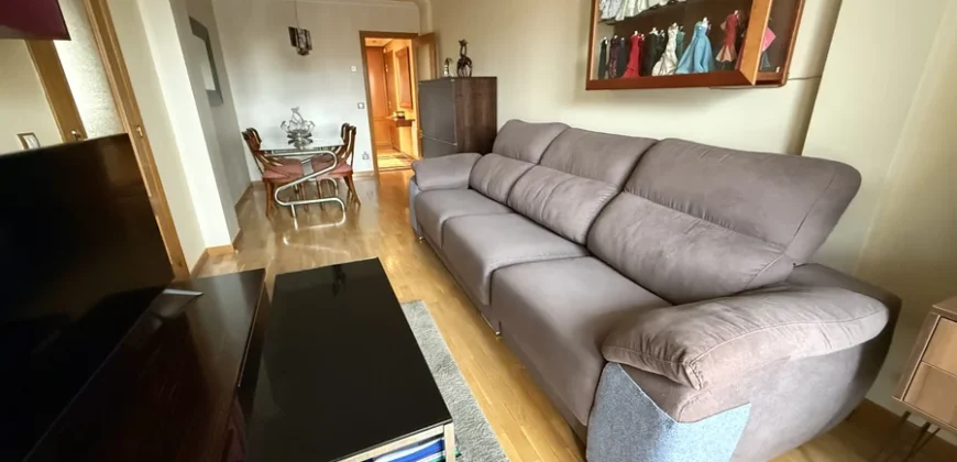 Ático de dos habitaciones con garaje