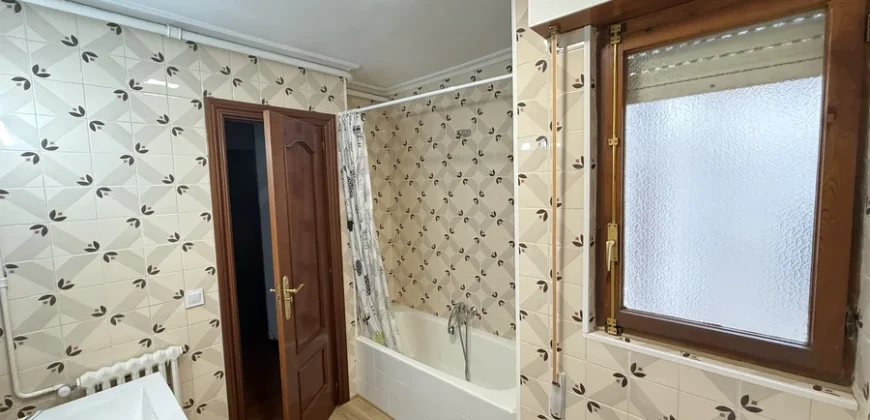 Piso en venta centro de Palencia de cuatro habitaciones