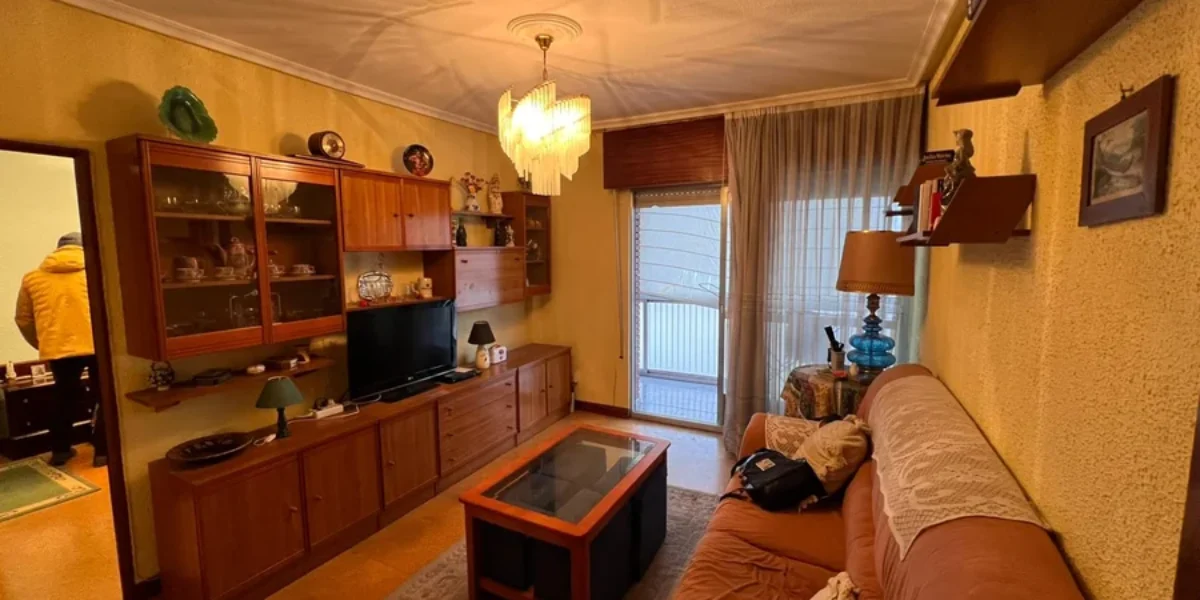 Piso de tres habitaciones en pleno centro Piso de tres habitaciones en pleno centro