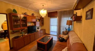 Piso de tres habitaciones en pleno centro Piso de tres habitaciones en pleno centro