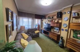 Piso de tres habitaciones dos baños y plaza de garaje