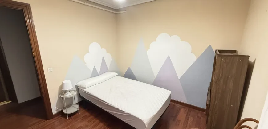 Piso en venta centro de Palencia de cuatro habitaciones