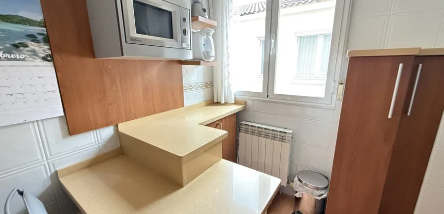 Ático de dos habitaciones con garaje