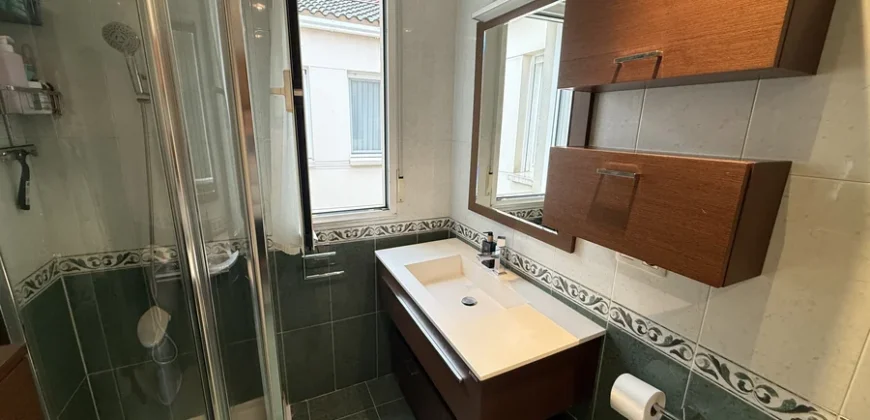 Ático de dos habitaciones con garaje