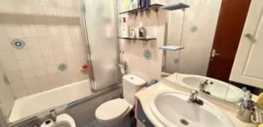 Piso de tres habitaciones con garaje